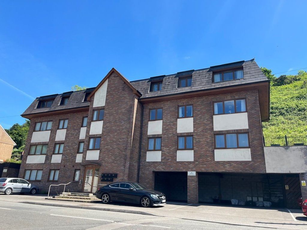 2 bed flat to rent in Dyffryn Court, Dyffryn Road, Port Talbot SA13