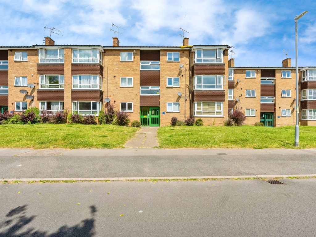 2 bed flat for sale in Clarence Road, Leighton Buzzard LU7, £175,000
