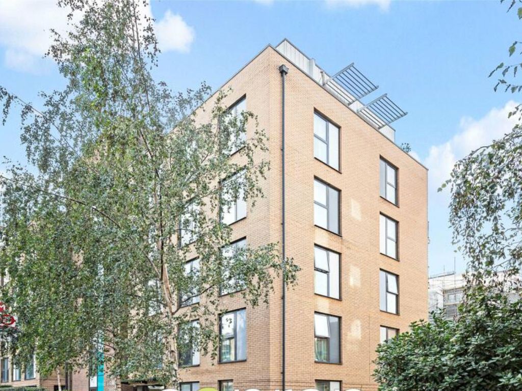 2 bed flat to rent in Blackheath Hill, London SE10, £2,400 pcm Zoopla