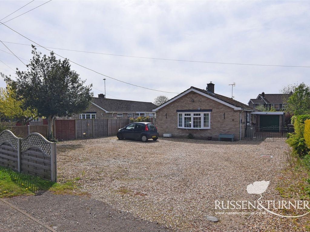 3 bed bungalow for sale in Congham Road, Grimston, King's Lynn PE32