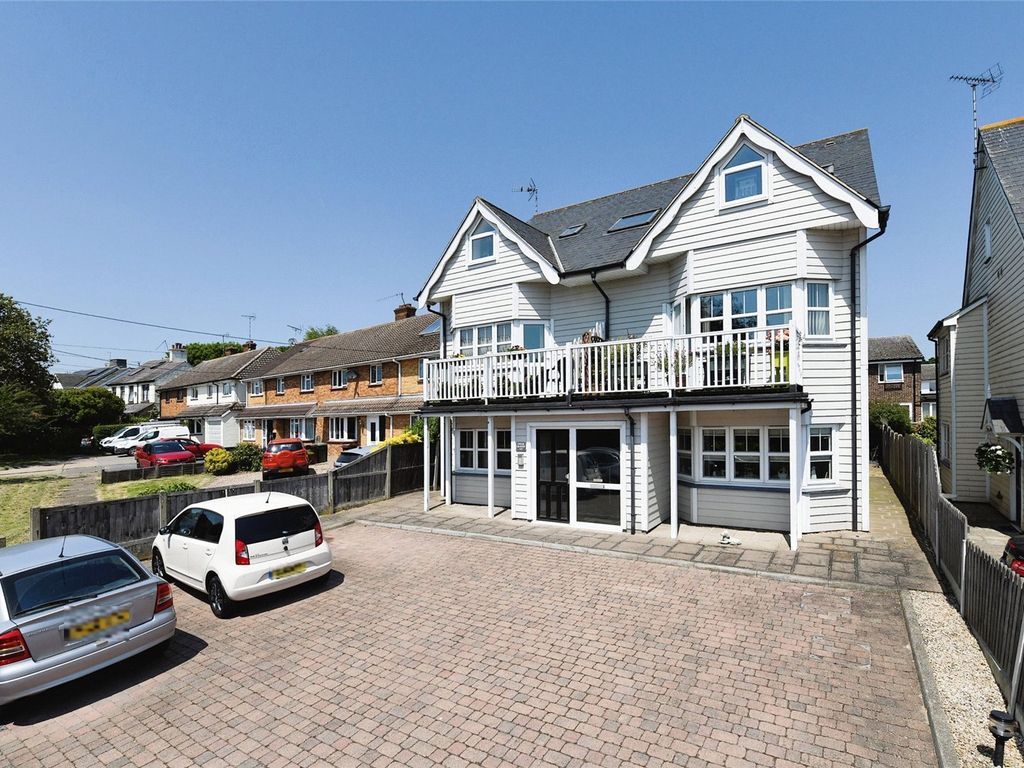 1 bed flat for sale in Hart Road, Thundersley, Essex SS7 Zoopla