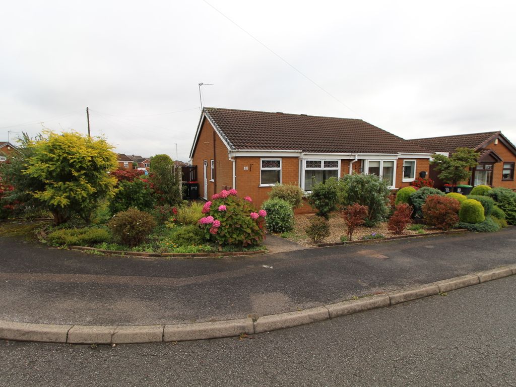 1 bed semidetached bungalow to rent in Keats Drive, Hucknall