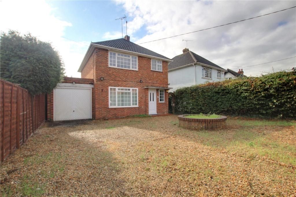 3 bed detached house for sale in Colemans Moor Road, Woodley, Reading
