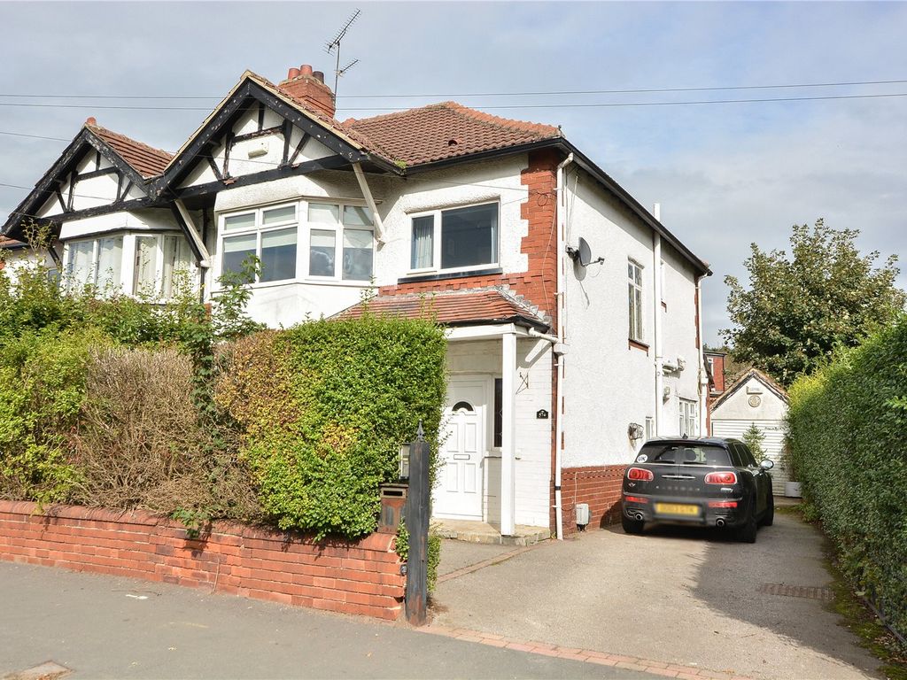 4 bed semidetached house for sale in King Lane, Leeds, West Yorkshire