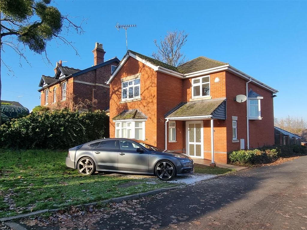 4 bed detached house to rent in Sutton Park Road, Kidderminster DY11
