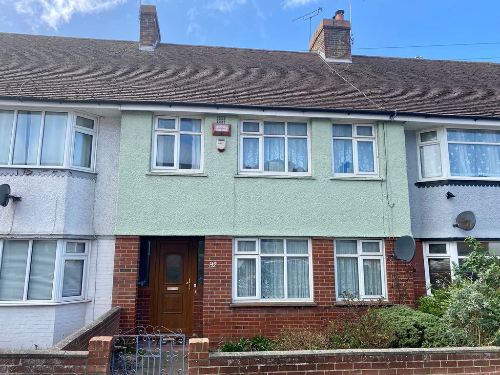 3 bed terraced house for sale in Hastings Avenue, Margate CT9 Zoopla