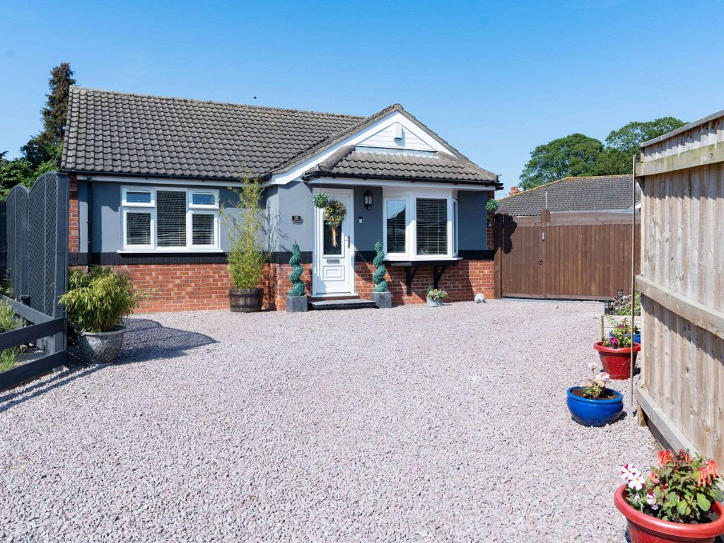 2 bed detached bungalow for sale in Walden Gardens, Boston PE21, £