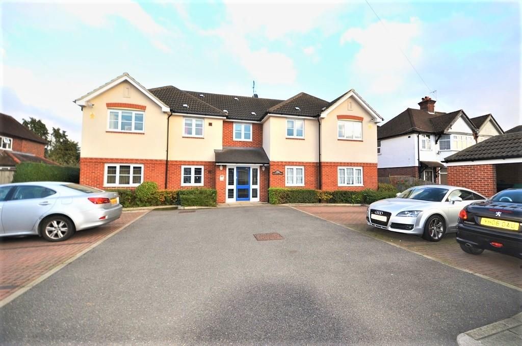 1 bed flat to rent in Summer Lodge, Hillingdon UB8 Zoopla