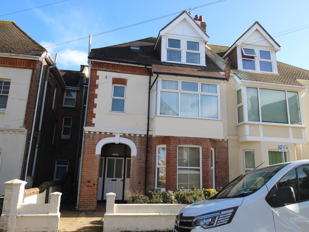 2 bed flat to rent in Albany Road, BexhillOnSea TN40, £995 pcm Zoopla