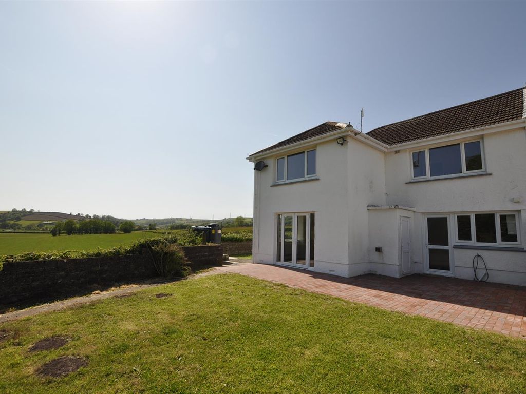 3 bed semidetached house for sale in Pontantwn, Kidwelly SA17 Zoopla