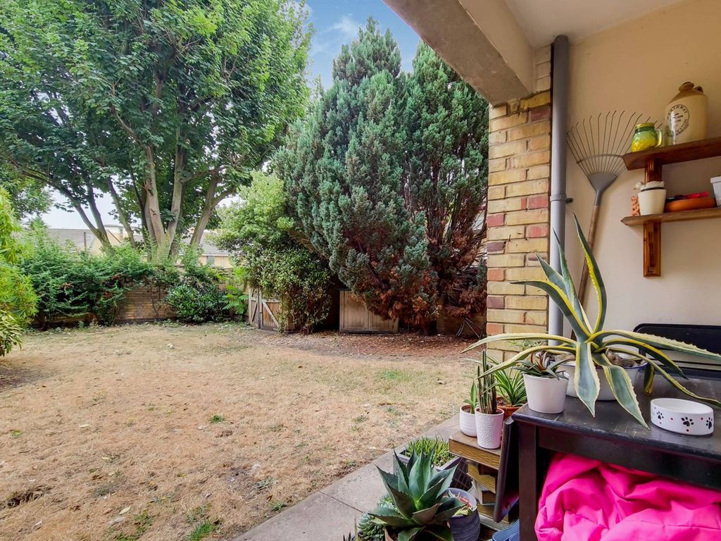 Newington Butts, Elephant And Castle, London SE1