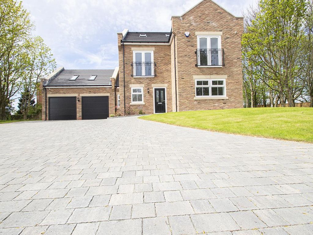 New home, 5 bed detached house for sale in Manor Fields, Dalton Piercy