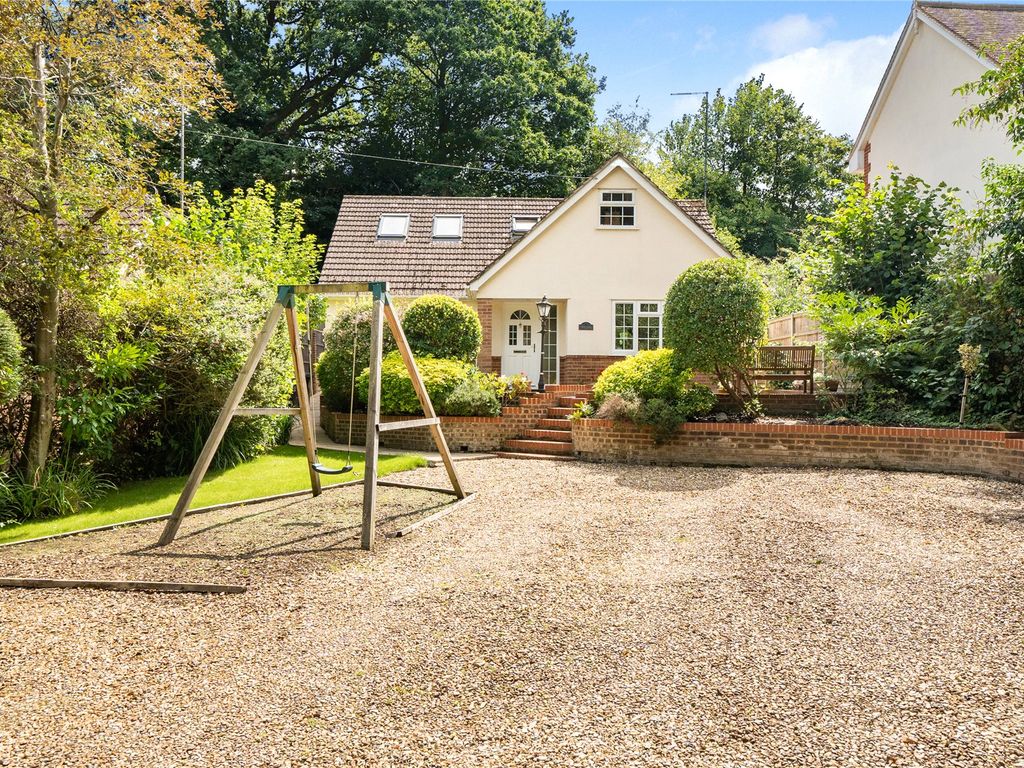 4 bed detached house for sale in Woking, Surrey GU22, £800,000 Zoopla