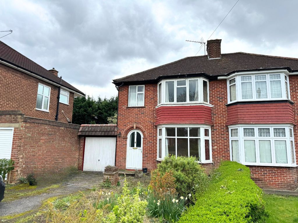 3 bed semidetached house for sale in Home Mead, Stanmore HA7, £650,000