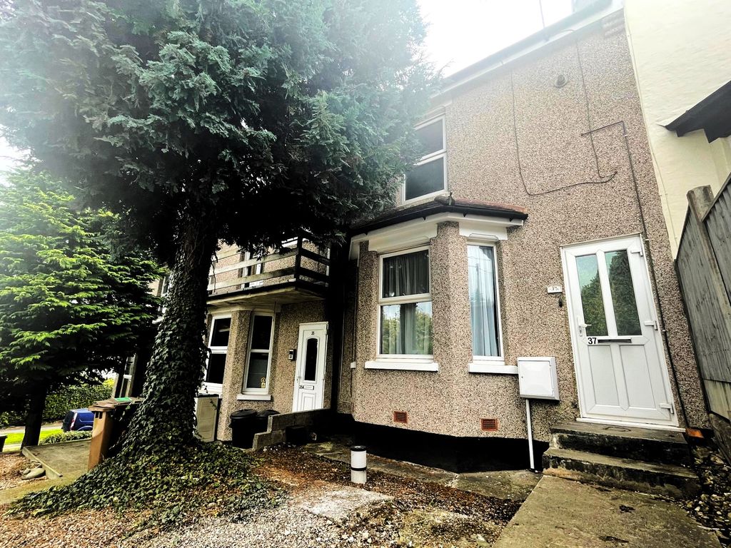 1 bed flat to rent in A Robin Hood Lane, Walderslade, Kent ME5, £900