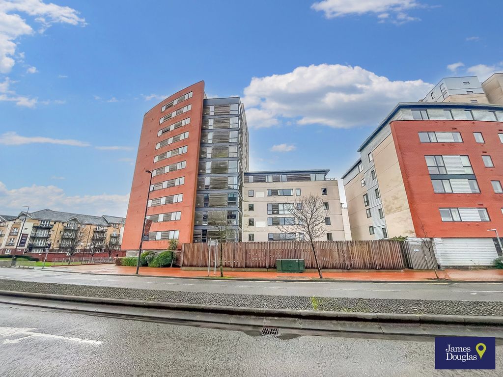 1 bed flat for sale in Atlas House, Falcon Drive, Butetown CF10, £