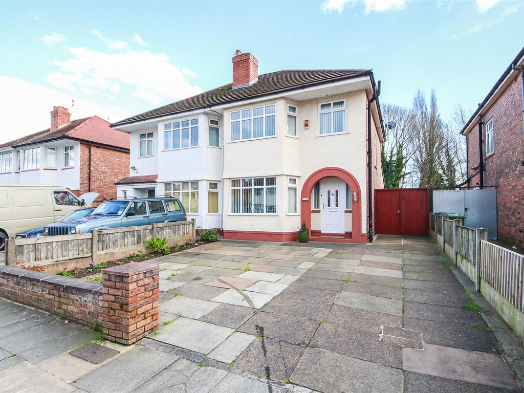3 bed semidetached house for sale in Balmoral Drive, Churchtown