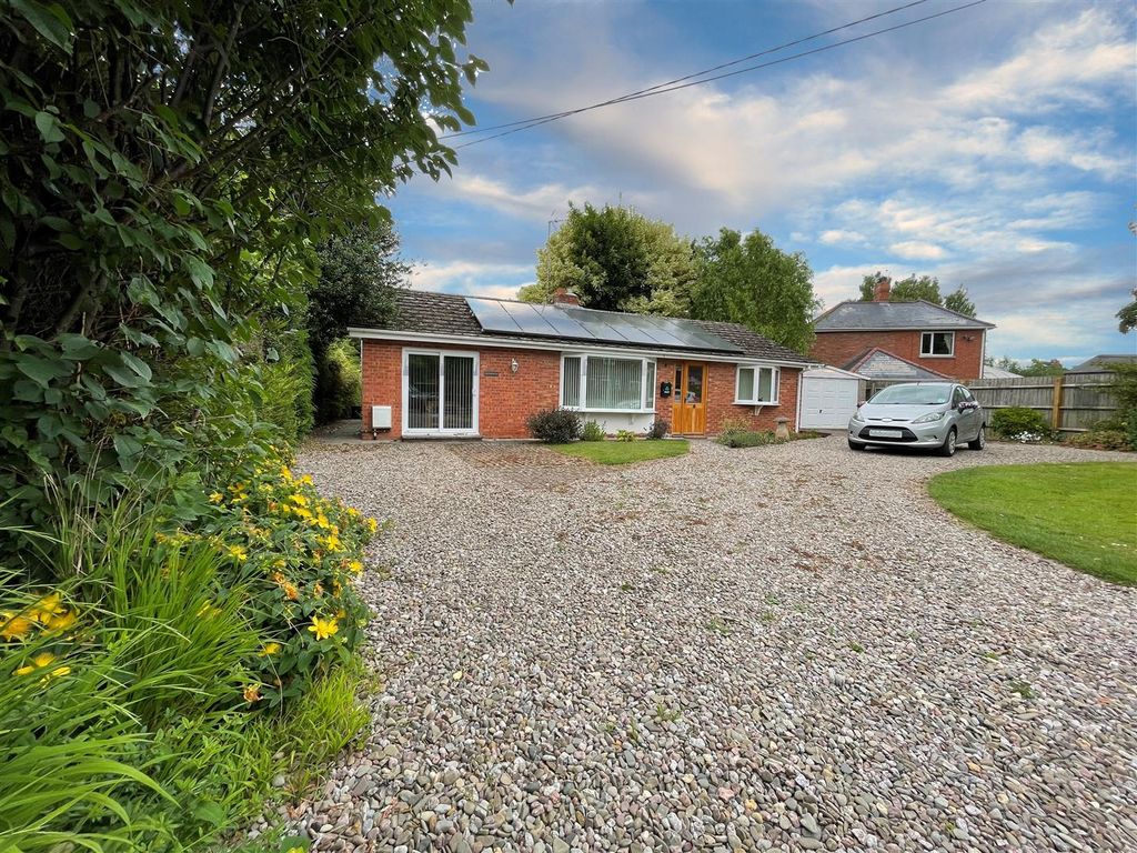 3 bed detached bungalow for sale in Bodenham, Hereford HR1 Zoopla