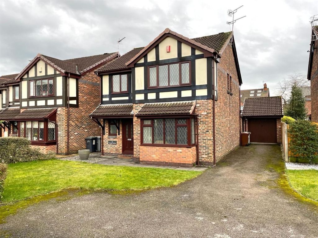 4 bed detached house for sale in Vicarage Gardens, Elworth, Sandbach