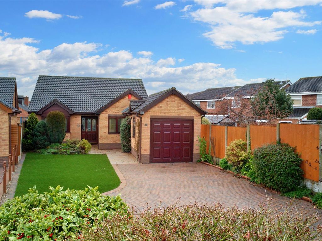 3 bed detached bungalow for sale in Plackett Close, Breaston, Derby