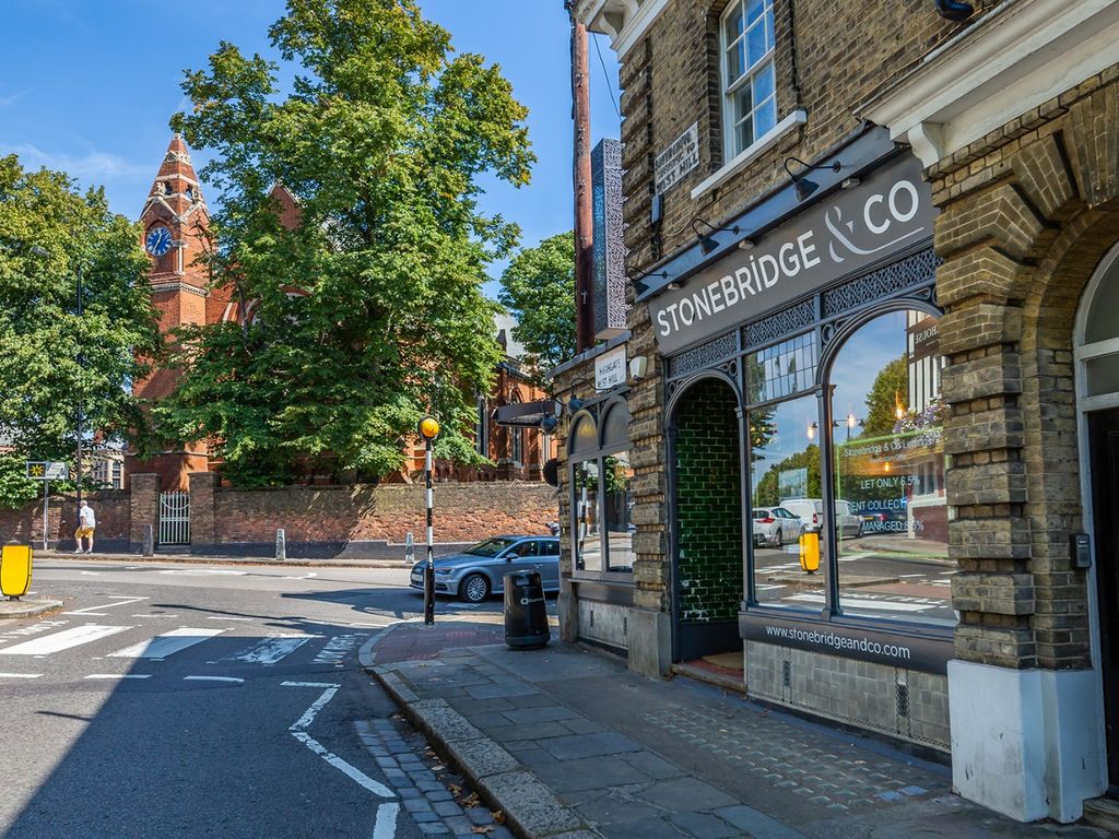 2 bed terraced house for sale in Kenwood Road, London N6, £900,000 Zoopla