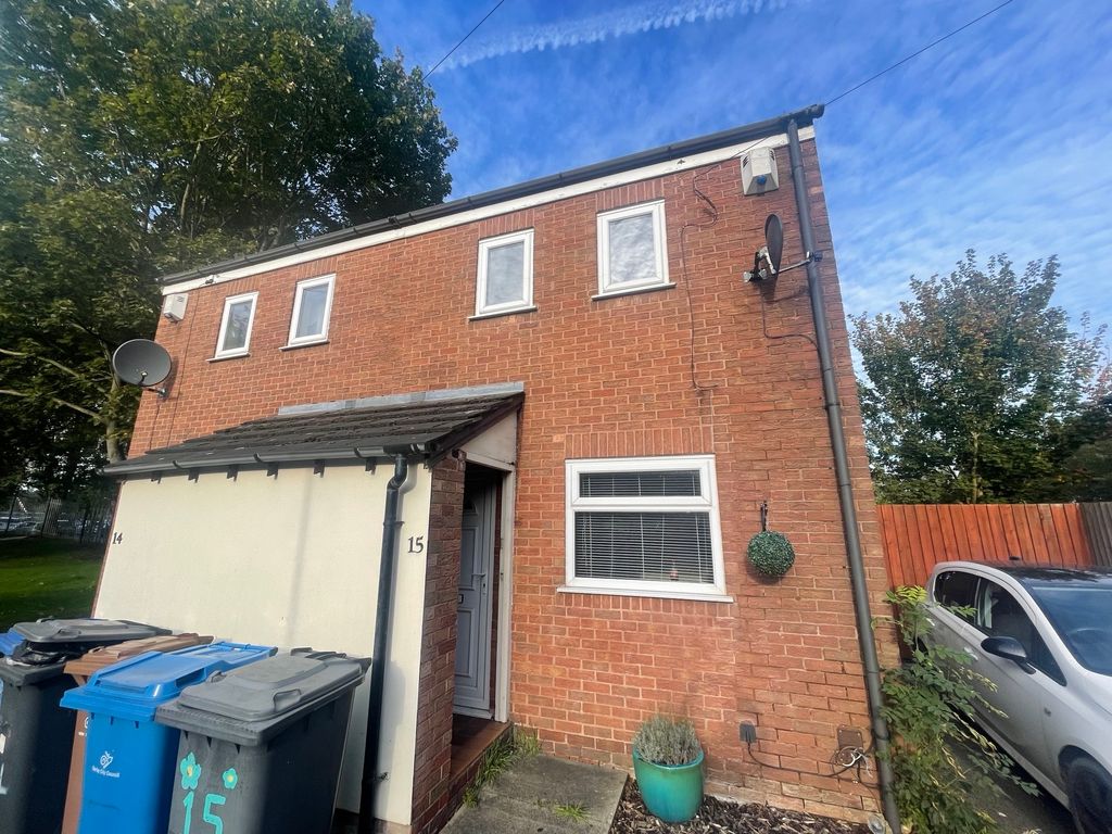 2 bed semidetached house to rent in Centre Court, Barlow Street, Derby