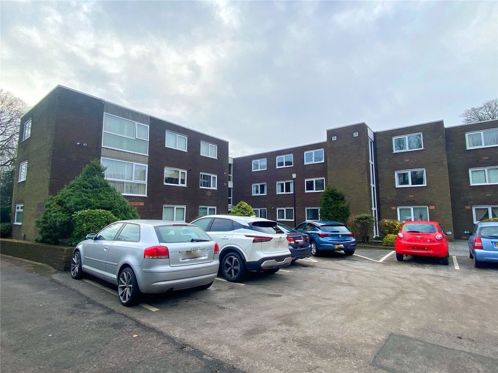 1 bed flat for sale in Burnell Court, Heywood, Greater Manchester OL10