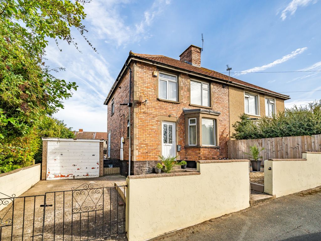 3 bed semidetached house for sale in Wesley Avenue, Hanham, Bristol