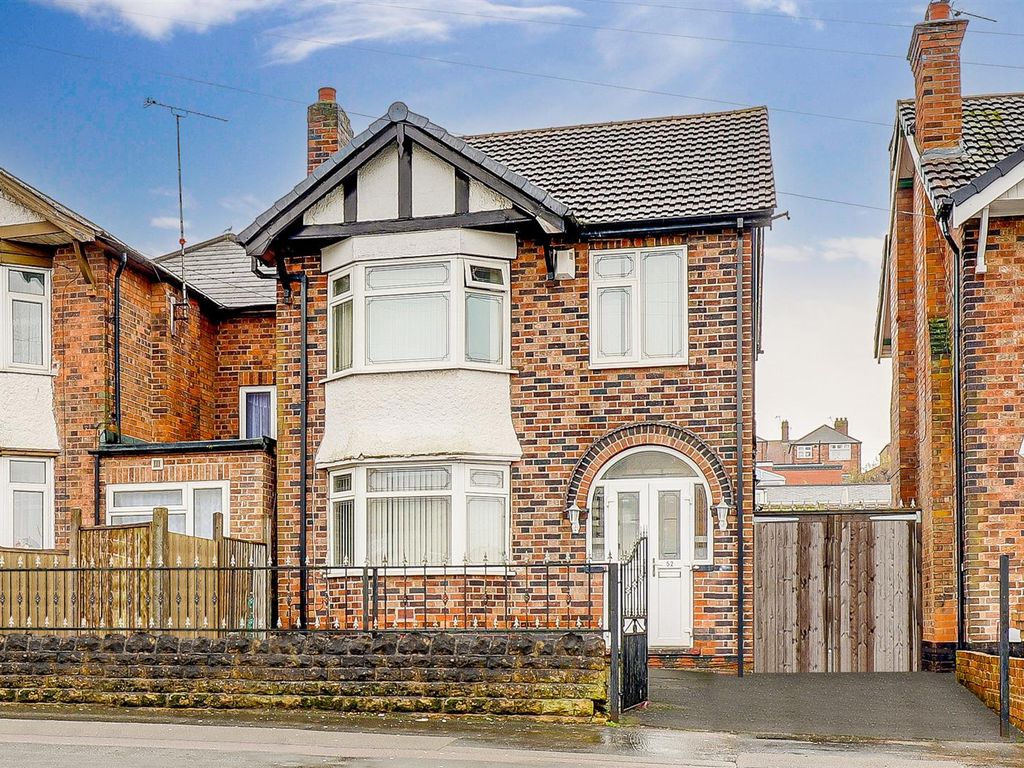 3 bed detached house for sale in Oakdale Road, Bakersfield