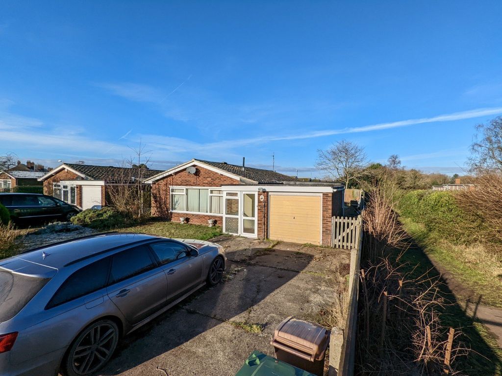 3 bed detached bungalow for sale in Dallinghoo Road, Wickham Market