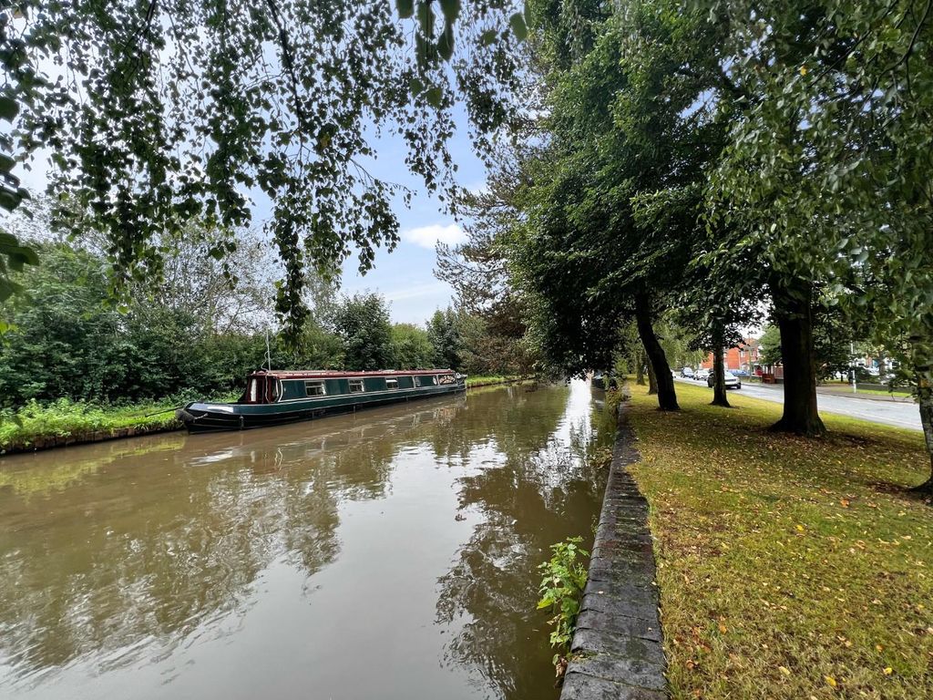 3 bed semidetached house for sale in Shaw Lane, Stoke Prior