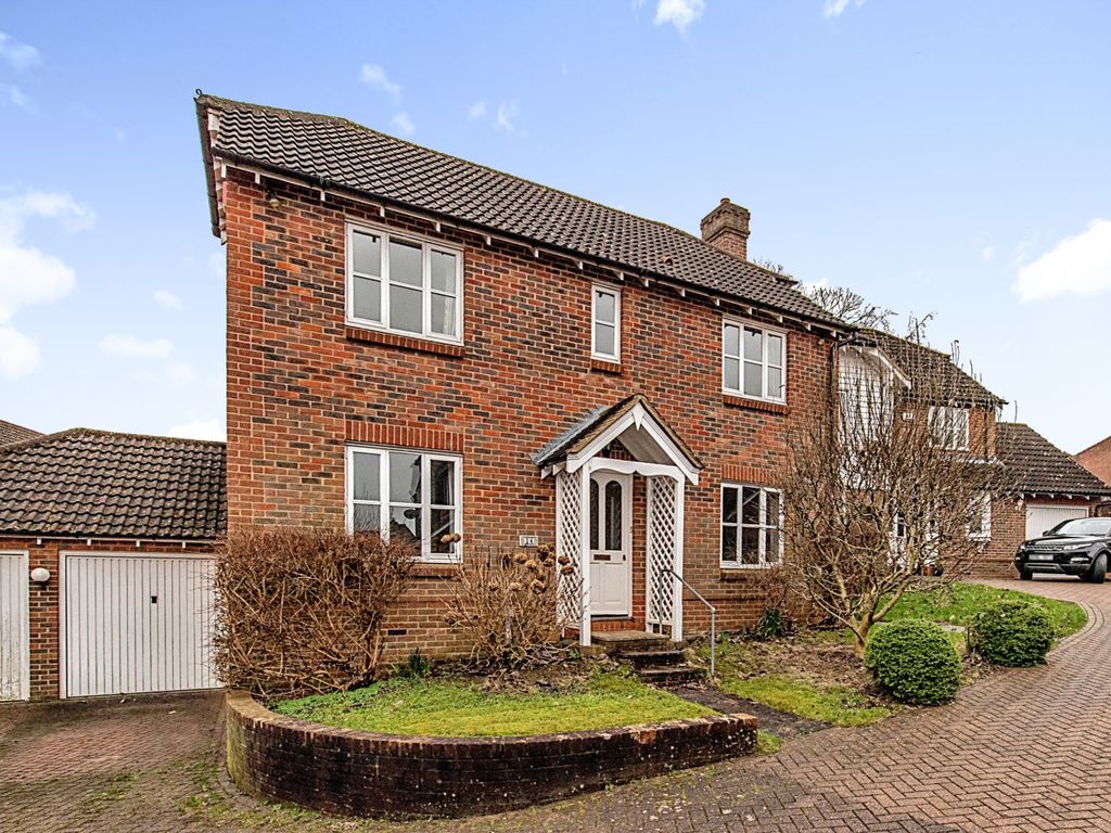 4 bed detached house for sale in Round Wood Close, Walderslade, Chatham