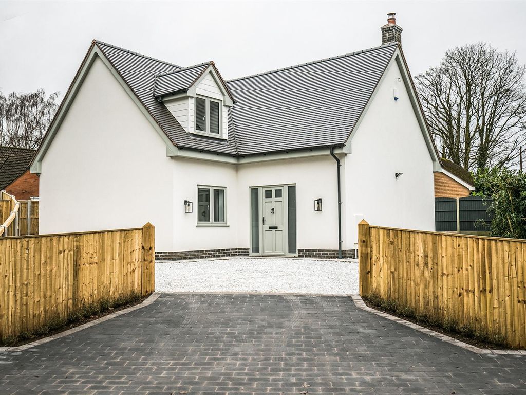 4 bed detached house for sale in Longton Road, Barlaston, StokeOn