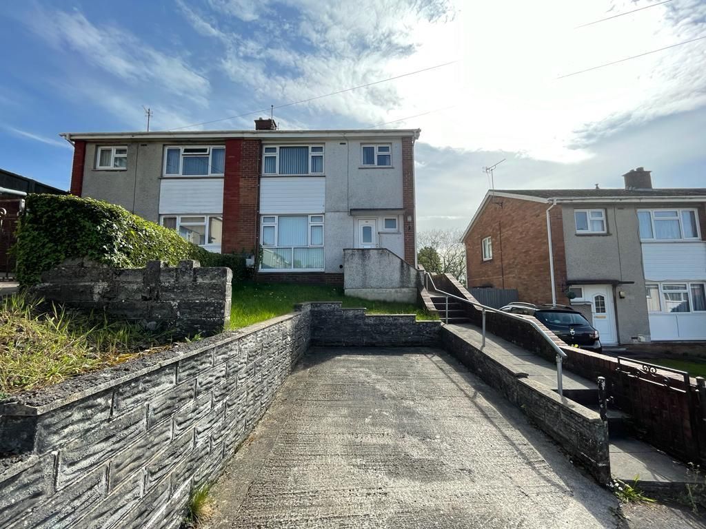 3 bed semidetached house for sale in Gorsfach, Llanelli SA14, £129,995