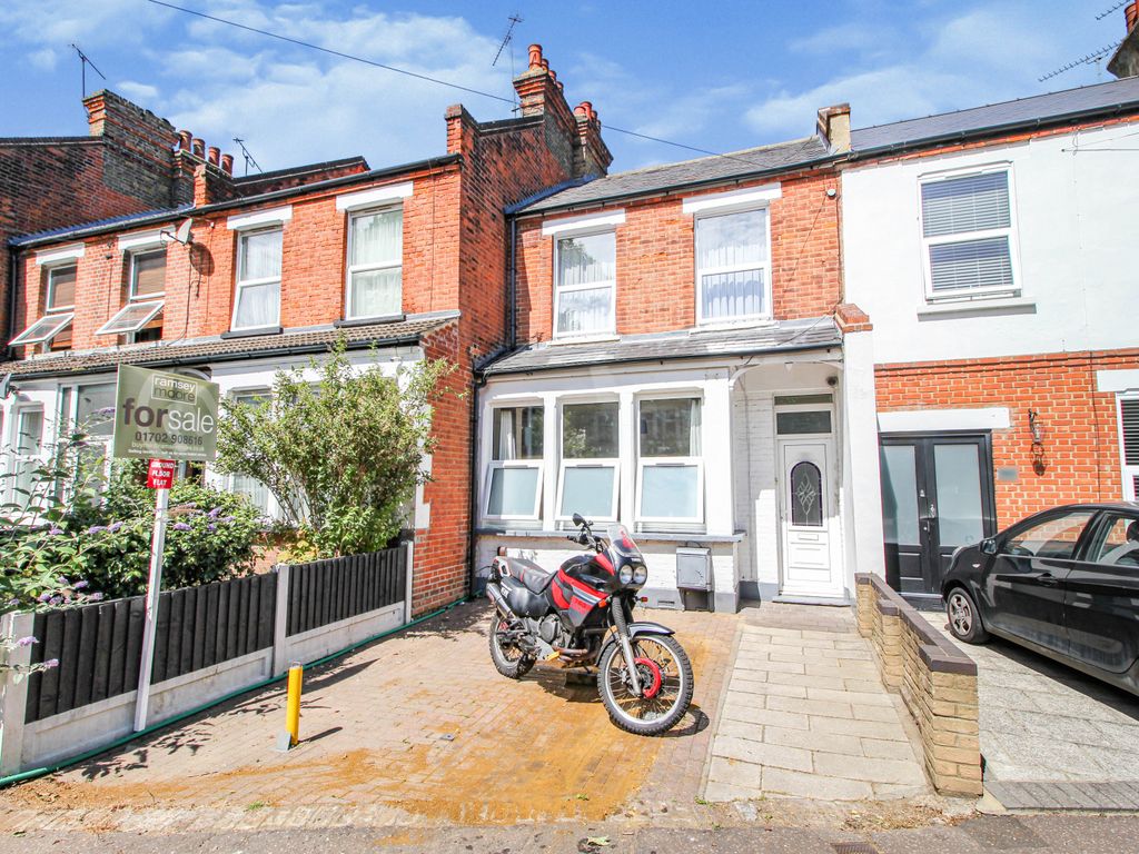 2 bed flat for sale in Hamlet Court Road, WestcliffOnSea SS0 Zoopla