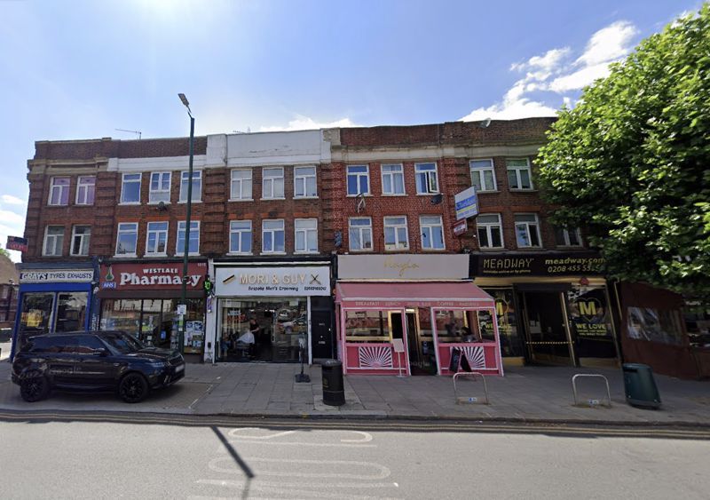 2 bed flat to rent in Finchley Road, London NW11, £1,750 pcm Zoopla