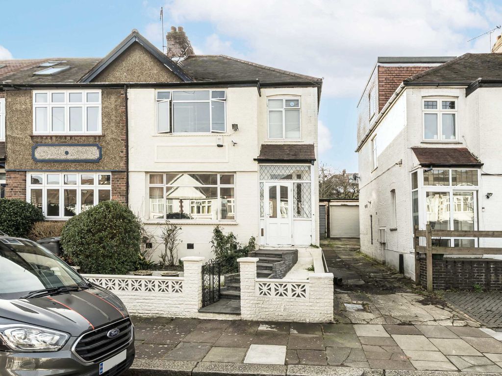 3 bed semidetached house for sale in Torrington Gardens, London N11, £925,000 Zoopla