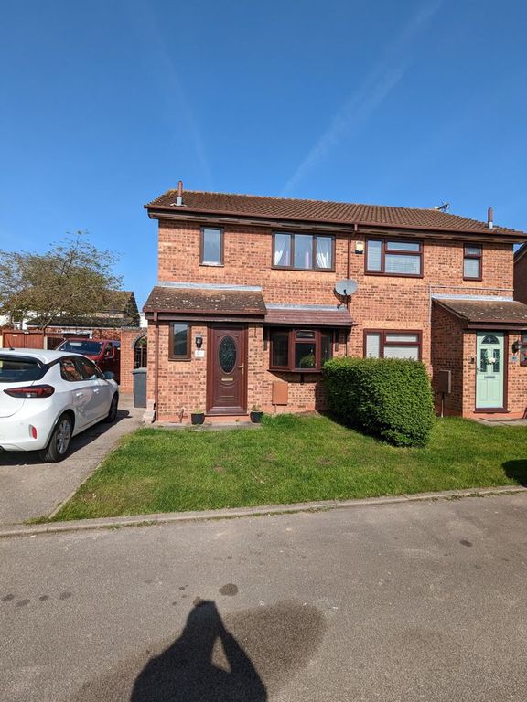 3 bed semidetached house to rent in Kenilworth Drive, Nuneaton CV11 Zoopla