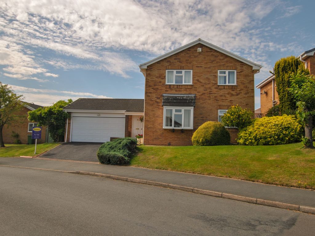 4 bed detached house for sale in St. Margarets Drive, Wellington TF1, £