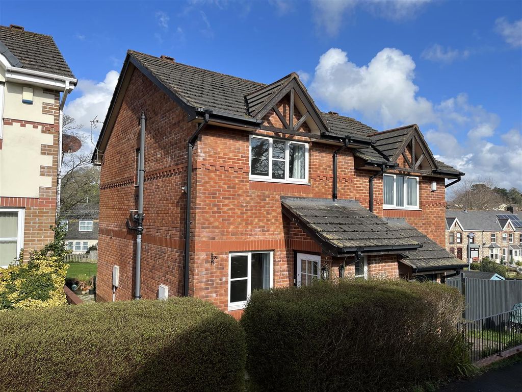 2 bed semidetached house for sale in Manor View, Par, Par PL24, £180,000 Zoopla