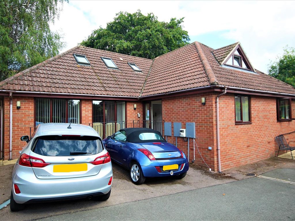 2 bed property for sale in The Manor, Church Road, Churchdown, Gloucester GL3, £195,000 Zoopla