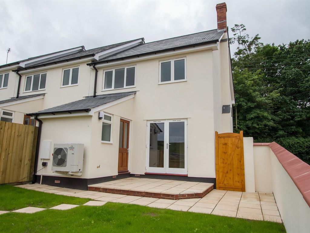 3 bed end terrace house to rent in Bow, Crediton EX17, £900 pcm Zoopla