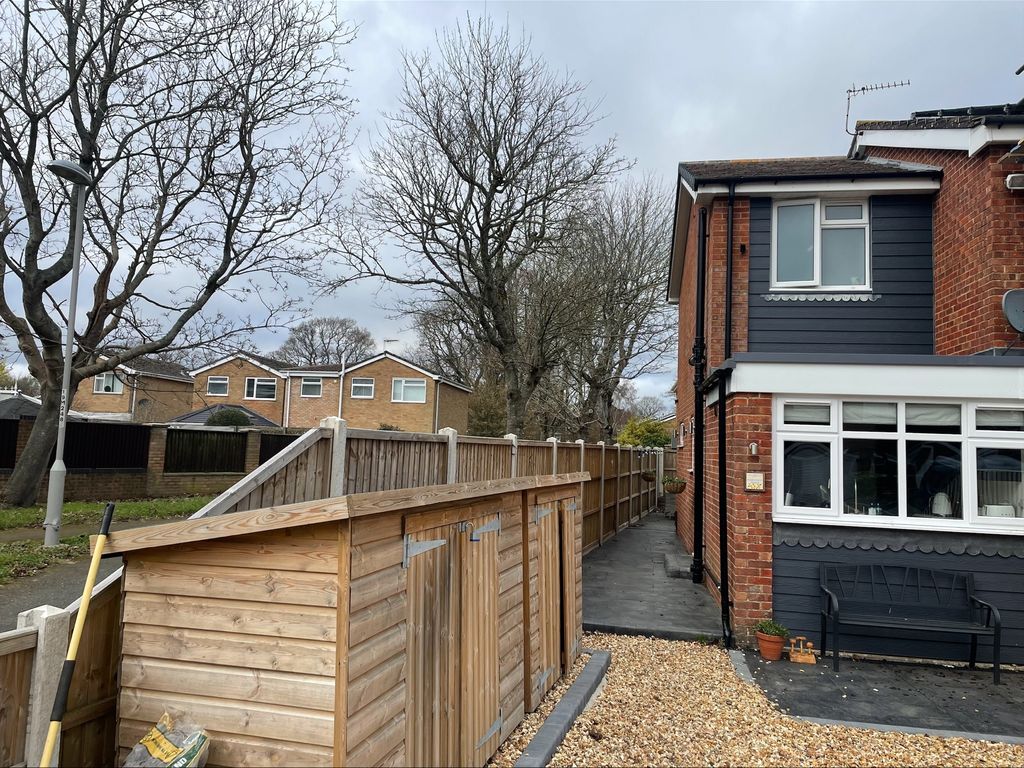 1 bed property to rent in Monkswell Green, Christchurch BH23 Zoopla