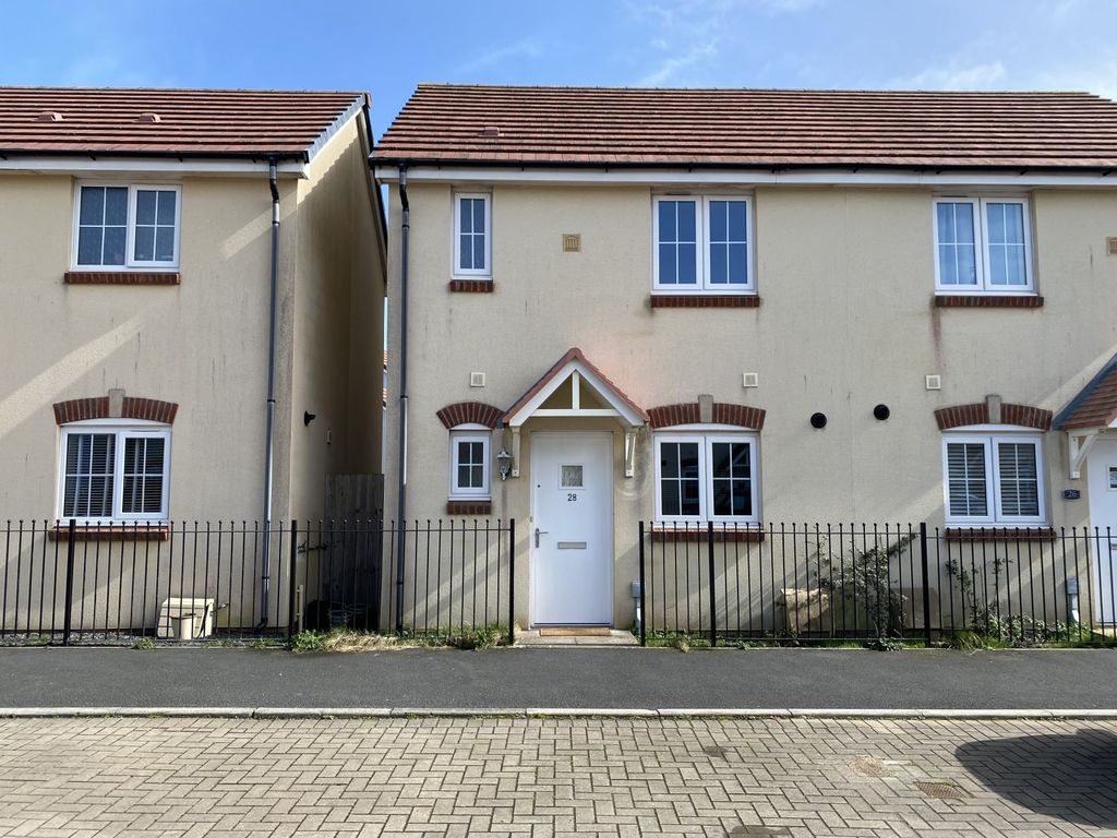 2 bed semidetached house for sale in Sunningdale Drive, Hubberston