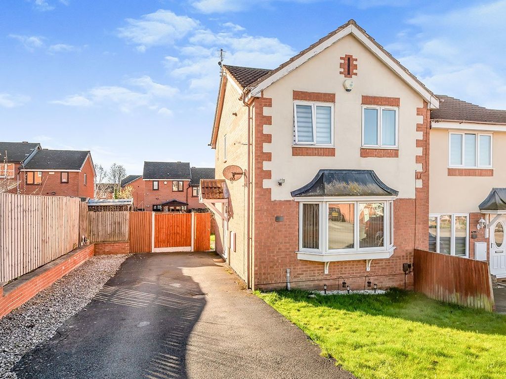 3 bed end terrace house for sale in Cornfield, Dewsbury, West Yorkshire