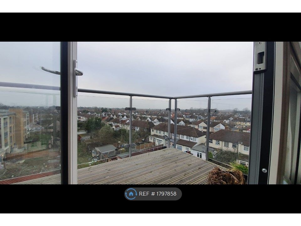 2 bed flat to rent in Chapman House, Feltham TW13 Zoopla