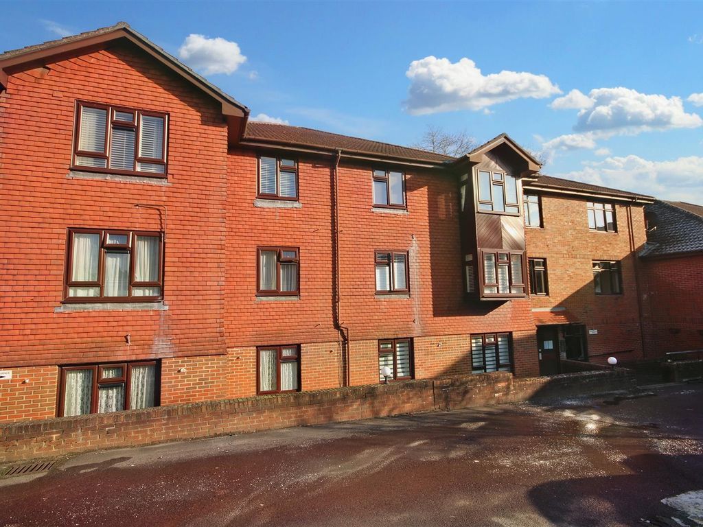 Property For Rent In Worplesdon at Lindsey Brewton blog