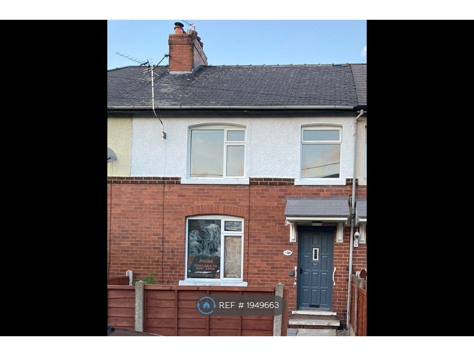 3 bed terraced house to rent in Moorhouse Avenue, Stanley, Wakefield