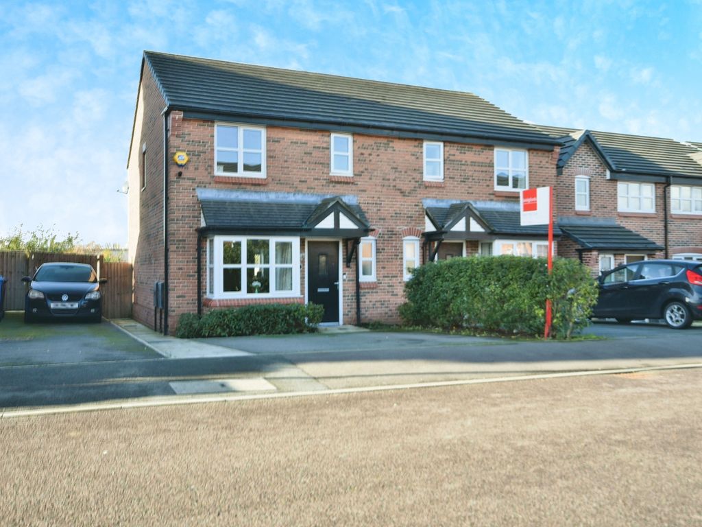 3 bed semidetached house for sale in Virginia Drive, Manchester