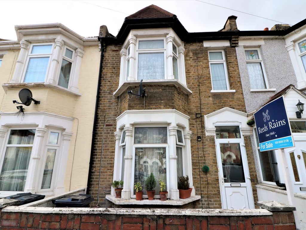 3 bed terraced house for sale in Buckingham Road, Ilford, Essex IG1